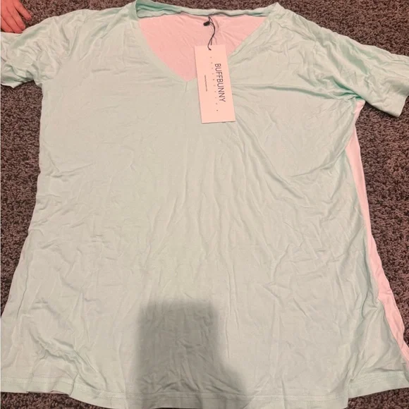 BuffBunny Mint V-Neck Tee - Picture 1 of 2